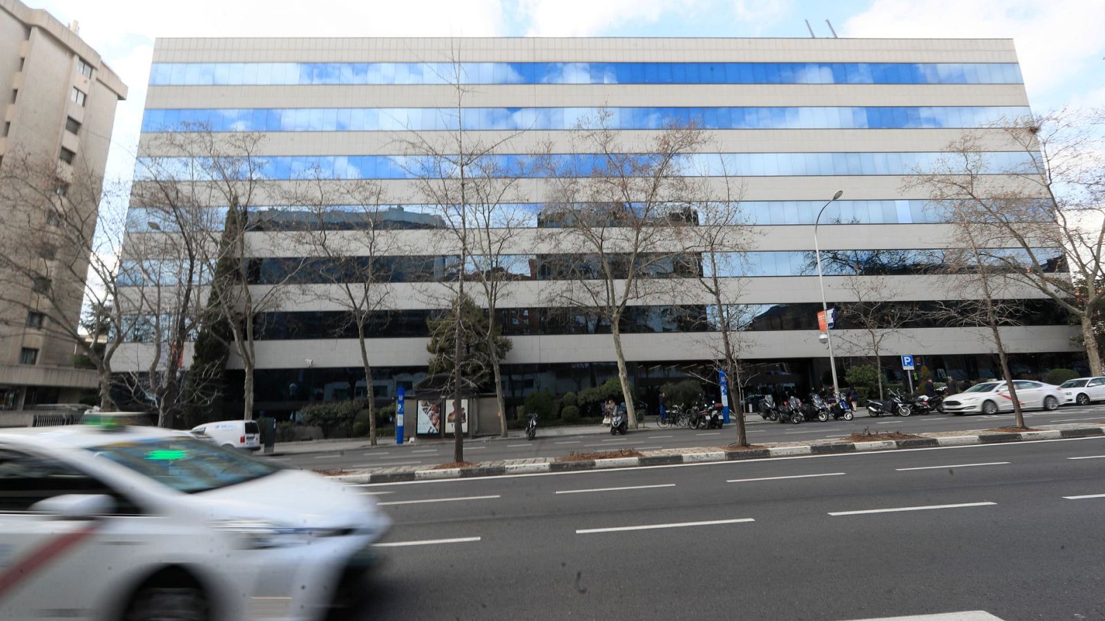 Ferrovial insiste en que podrá "financiarse mejor" en Países Bajos y Hacienda le pide explicaciones - Ver ahora