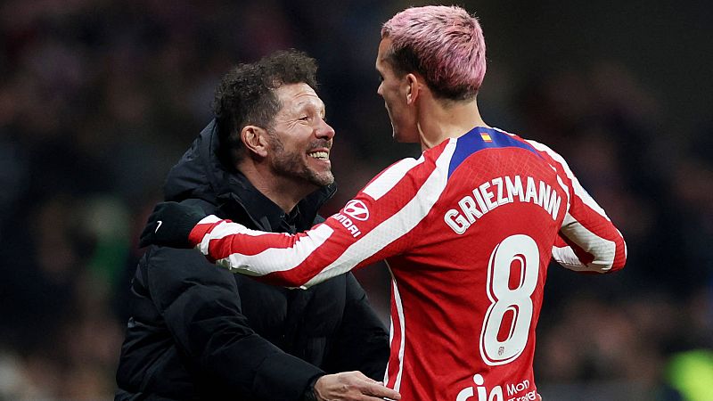 Los jugadores del Atlético regalan a Simeone una goleada al Sevilla por su récord