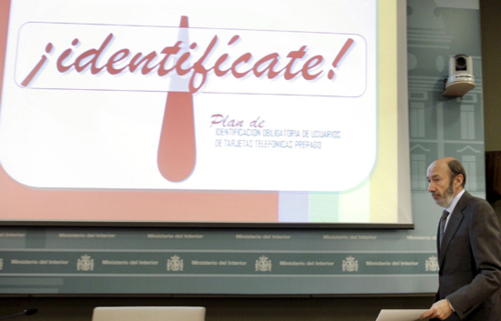 Quedan ocho meses para que quienes tengan un móvil con tarjeta prepago se identifiquen | Ver