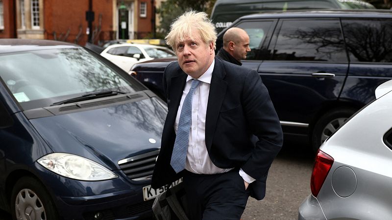Boris Johnson propuso a su padre para recibir una condecoración real al dimitir como primer ministro