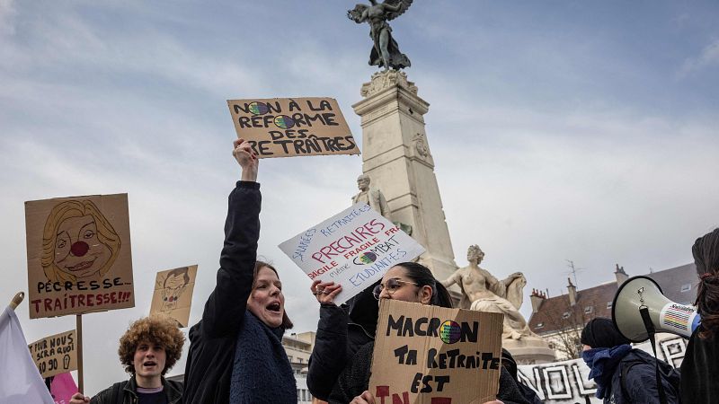 Los sindicatos franceses movilizan a cientos de miles de personas contra la reforma de las pensiones de Macron