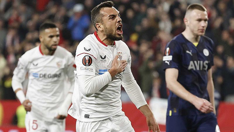 El Sevilla golpea dos veces a un Fenerbahçe que mereció más en el primer tiempo