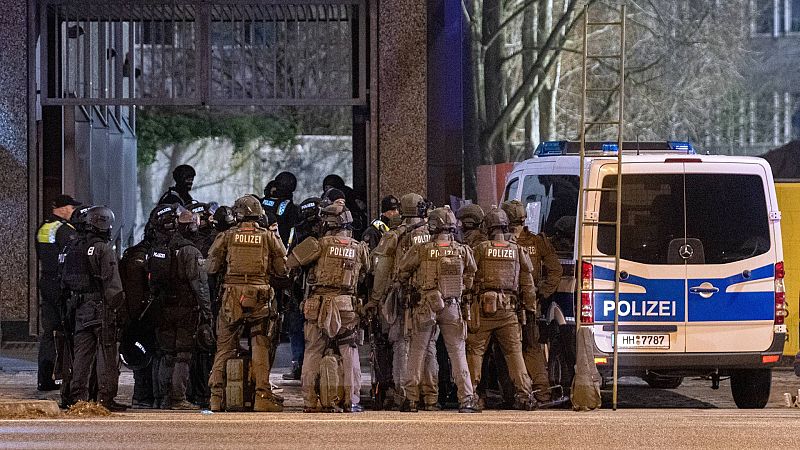 Ocho muertos, entre ellos el atacante, en un tiroteo en una iglesia de Testigos de Jehová en Hamburgo