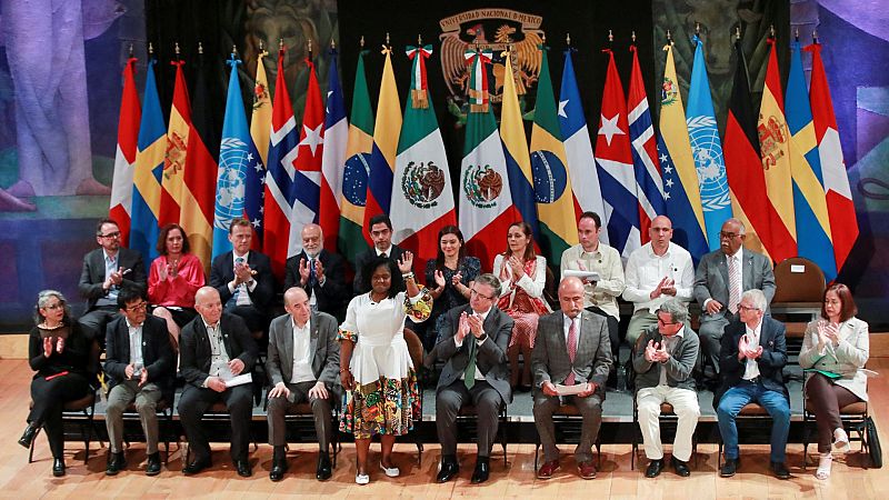 Colombia reconoce el estatus político al Ejército de Liberación Nacional y ve "avances" para un alto el fuego bilateral
