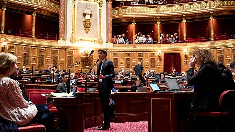 El Senado francés da luz verde al polémico proyecto de reforma de las pensiones de Macron