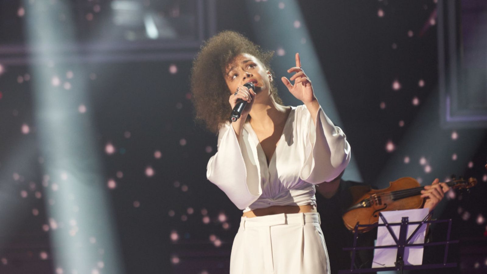 Virginia Alves triunfa con su versión de "Halo" de Beyoncé