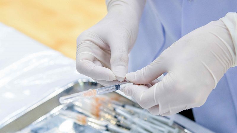 Qué es el botulismo, la enfermedad que ha puesto en alerta a Europa: causas, efectos y tratamiento