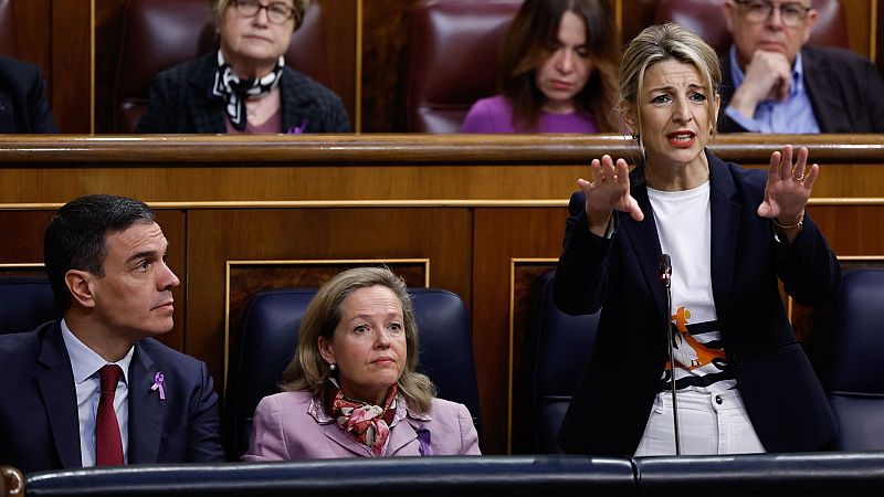 Podemos propone al PSOE que las ministras lideren el debate contra la moción de censura de Vox