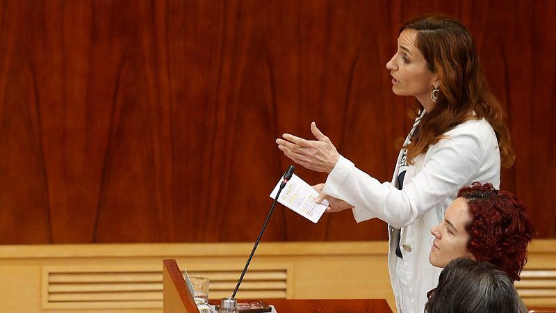El marido de Mónica García cobró el mismo bono social térmico por el que pide la dimisión de Ossorio