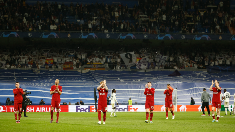 El bonito gesto del Real Madrid con el Liverpool: el 'You'll never walk alone' sonó en el Bernabéu