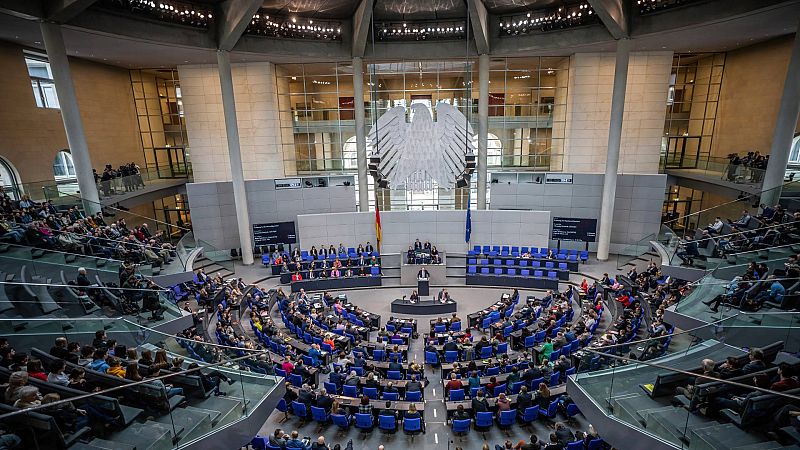 Alemania aprueba entre protestas una controvertida reforma electoral