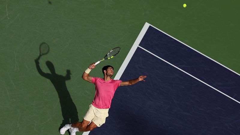 Alcaraz doblega a Sinner y jugará la final de Indian Wells contra Medvedev