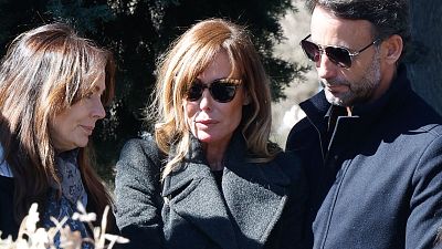 Laura Valenzuela, �ltima hora: as� ha sido la emotiva despedida en el entierro