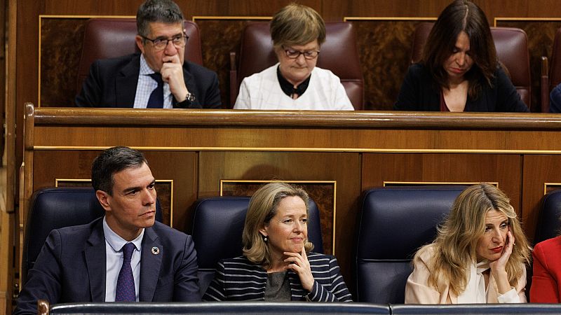 Las 'dos Españas' y dos bloques ideológicos protagonizan una moción que da inicio a una campaña sin tregua