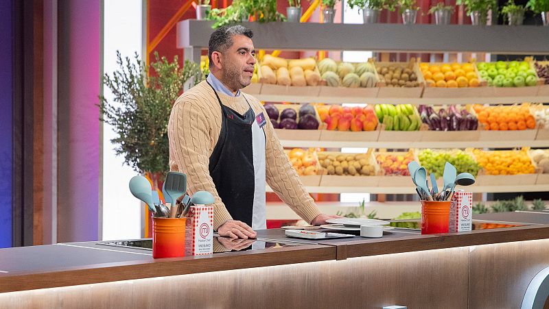 ¡Bombazo! Entra un sacerdote en MasterChef. Así es Fray Marcos