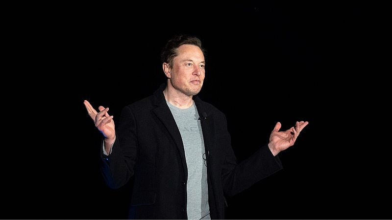 Elon Musk asegura que Twitter ha perdido más de la mitad de su valor desde que la adquirió