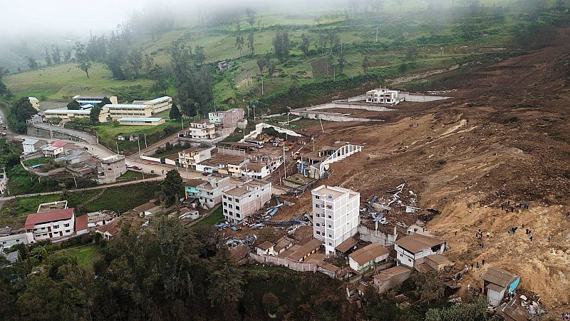 Al menos 16 muertos y siete desaparecidos tras un alud en la zona andina de Ecuador