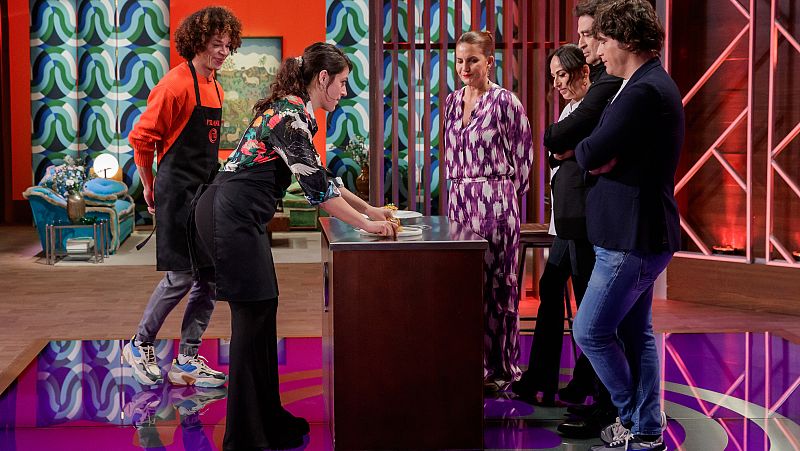 ¡Boda a la vista en MasterChef 11! Ana se declara a su novio