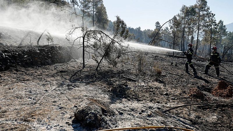 El incendio de Castellón ya ha quemado 4.700 y preocupa el 'efecto chimenea'