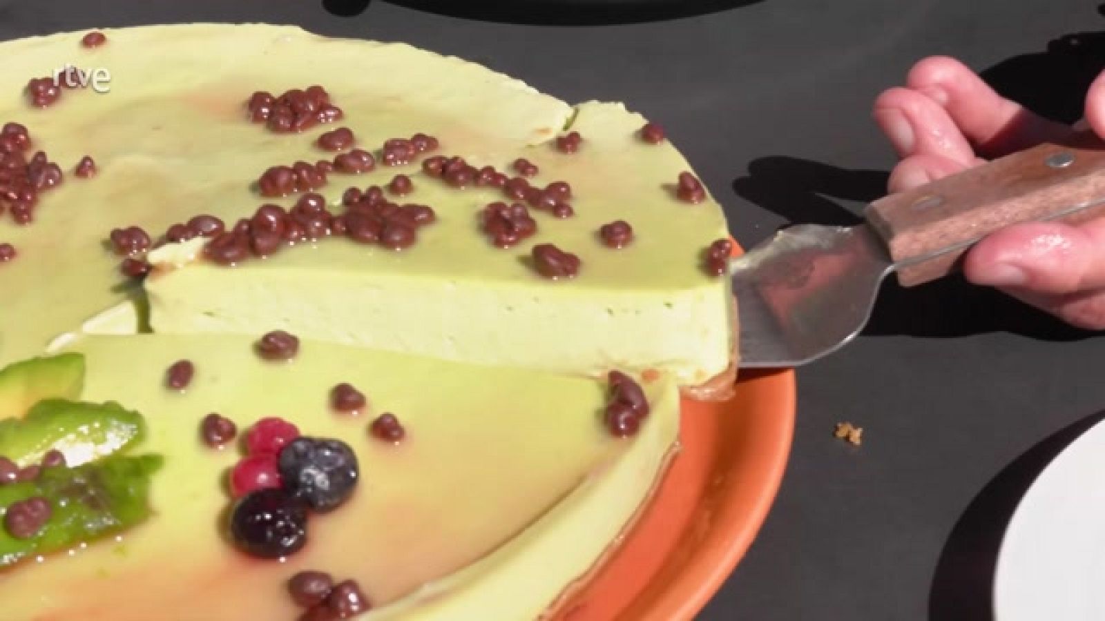 Tarta de aguacate en nevera: ¡ideal para el verano! - Ahora o nunca | Ver