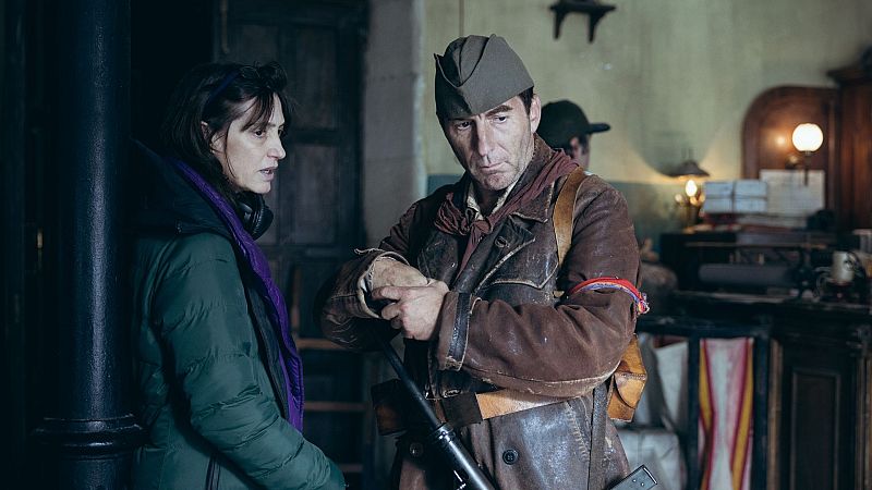 La ganadora de tres Goyas, Clara Bilbao, se estrena en la dirección con 'Tratamos demasiado bien a las mujeres'