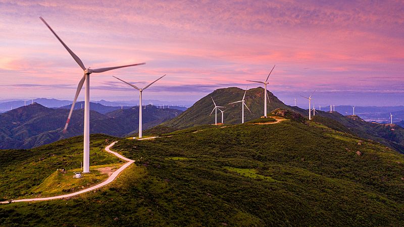 El precio de la luz se dispara un 293% este lunes hasta 61,79 euros por megavatio hora