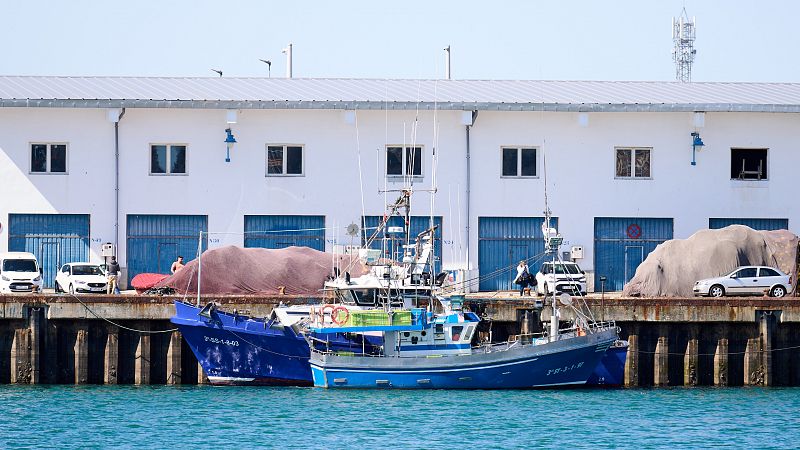 Dos muertos y un desaparecido en el naufragio de un pesquero en Santander