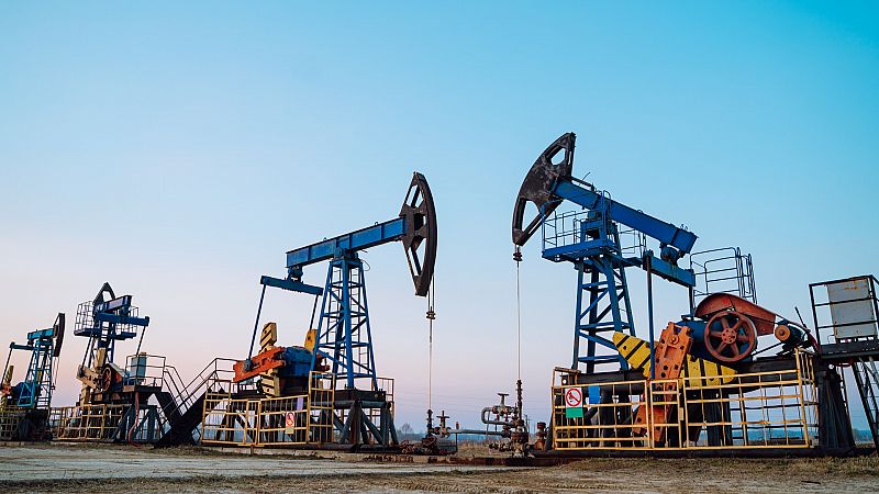 La OPEP confirma que reducirá la producción de crudo en 1,66 millones de barriles diarios a partir de mayo