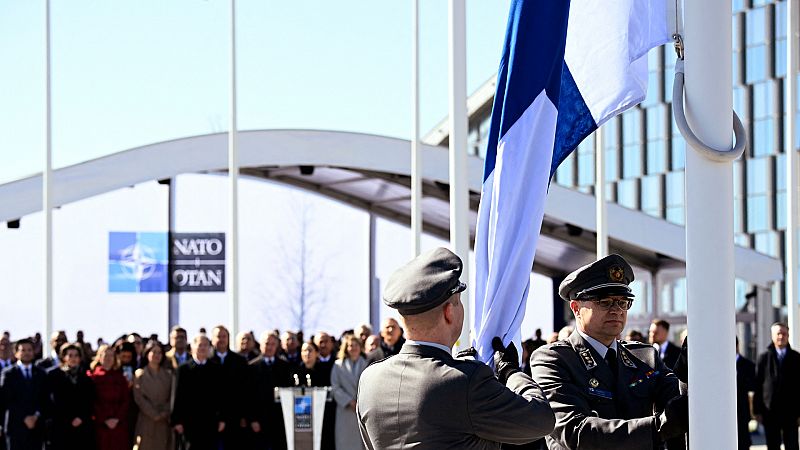 Finlandia entra oficialmente en la OTAN y la Alianza amplía su frontera directa con Rusia en 1.300 kilómetros