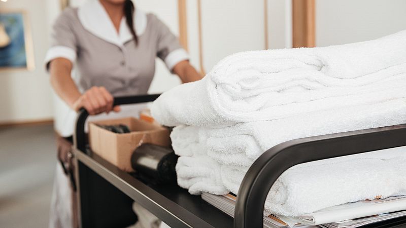 Los hoteles de Baleares deberán calcular las habitaciones que puede hacer una camarera de piso sin dañar su salud