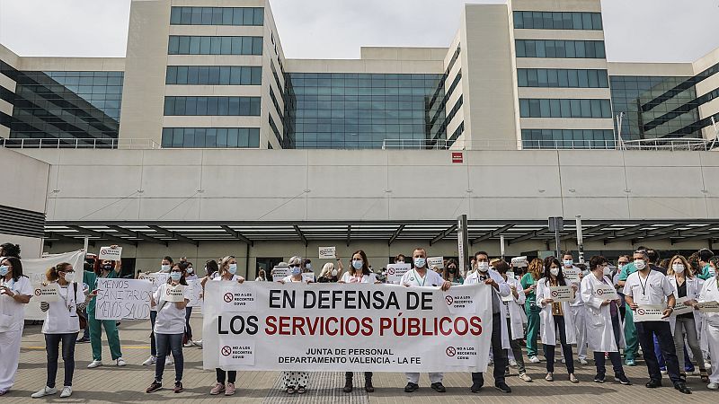 Las listas de espera vuelven a batir récord y ya hay casi 800.000 pacientes sin operar, según Sanidad