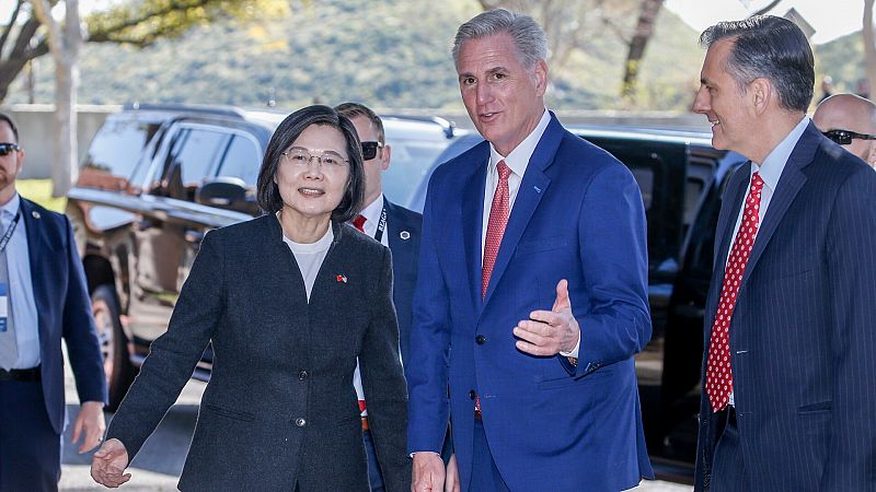 El presidente de la Cámara de Representantes recibe a la líder taiwanesa a pesar de las advertencias chinas
