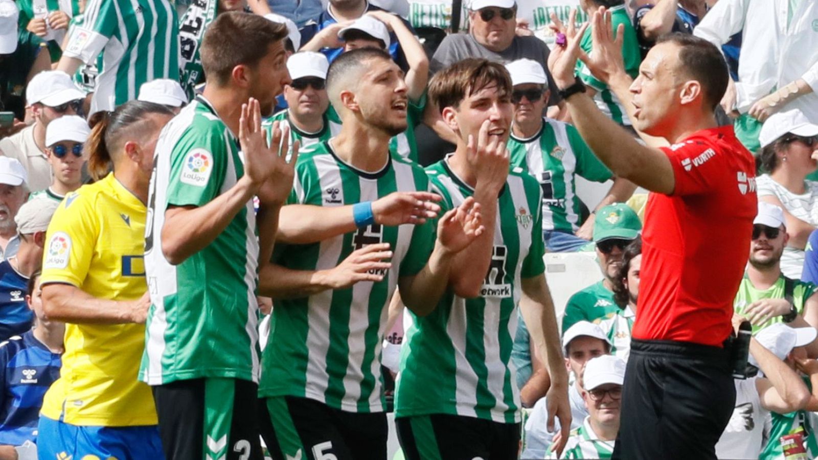 Betis - Cádiz: resumen del partido de la 28ª jornada de la Liga - ver ahora