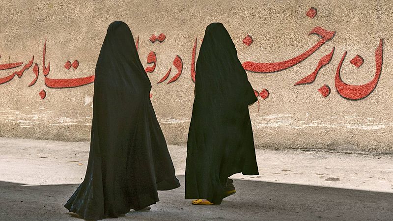 Irán detiene a nuevos sospechosos por los casos de envenenamientos a niñas en colegios