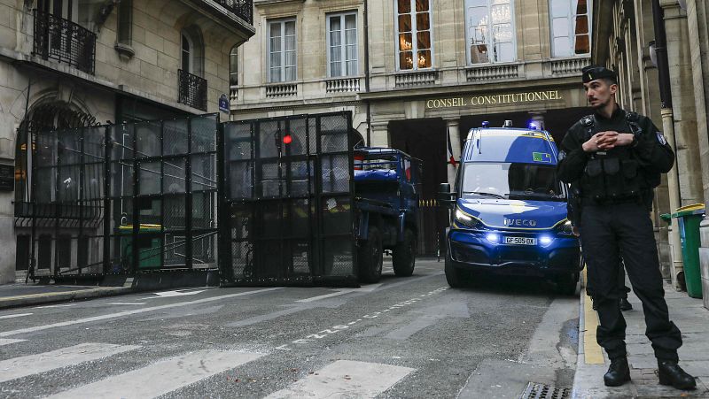 El Constitucional francés valida la propuesta de Macron de retrasar la edad de jubilación a los 64 años