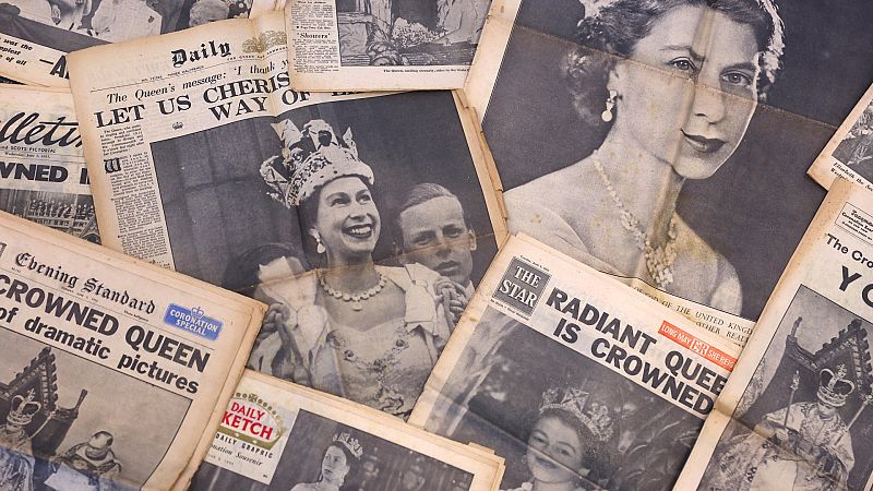 Así fue la coronación de Isabel II, la primera televisada de la historia del Reino Unido