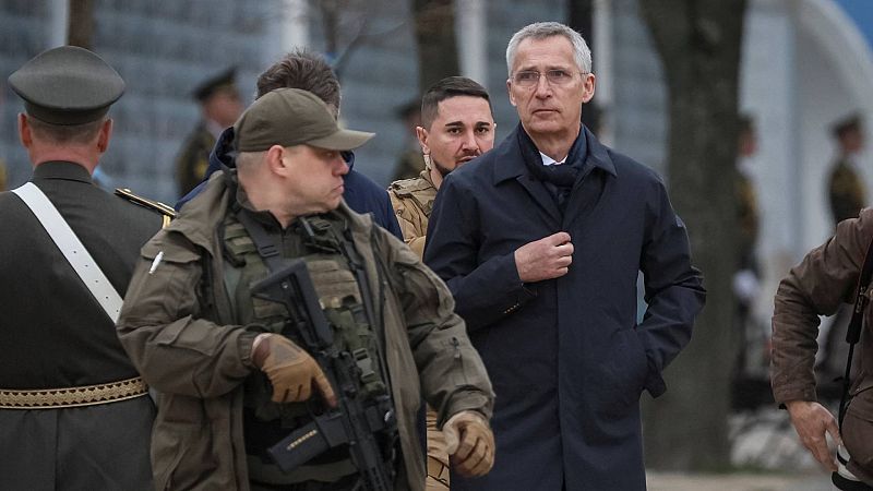 Stoltenberg visita Kiev por primera vez en guerra: "Apoyaremos a Ucrania el tiempo que sea necesario"