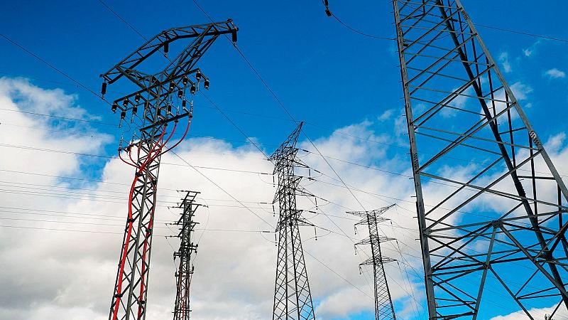 La luz cae un 22% este sábado y se sitúa en 78,8 euros/MWh