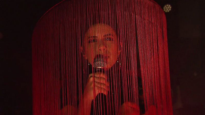 Blanca Paloma canta "Eaea" en acstico en el concierto 'Eurovision... A Little Bit More' Mira su actuacin!
