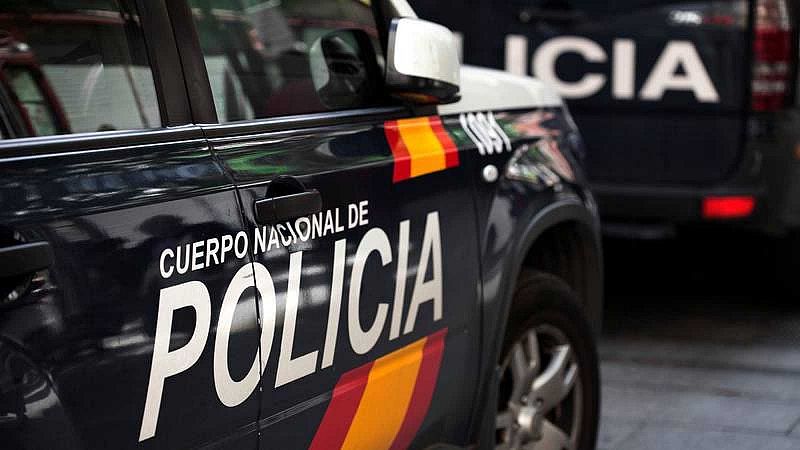 La Policía Nacional detiene a un hombre por acosar sexualmente a 25 jóvenes a través de redes sociales