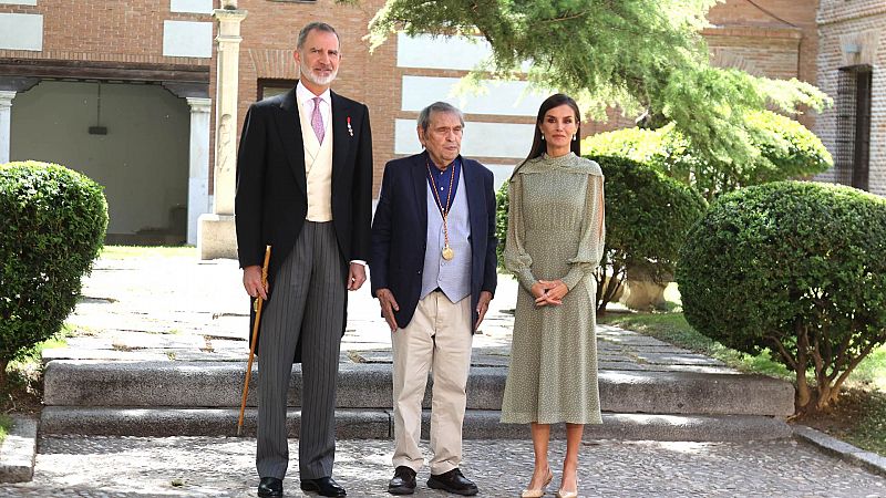 Rafael Cadenas recupera la tradición mañana al acudir al acto de entrega  del Premio Cervantes en