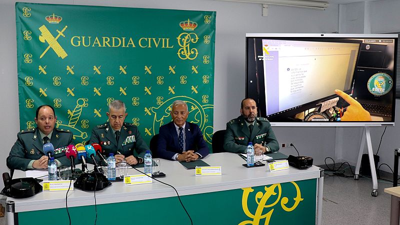 Detenidas 76 personas por estafar simulando ser una entidad bancaria a través de mensajes de móvil