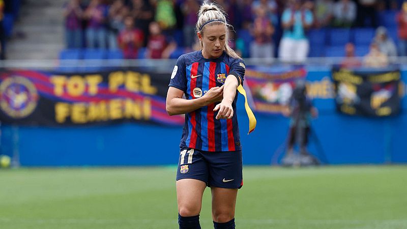Alexia Putellas vuelve a jugar diez meses después para cantar el alirón en la Liga F