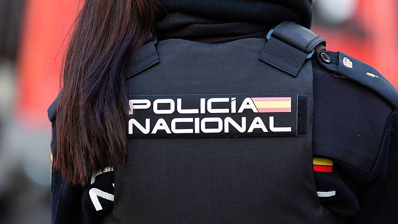 Liberan a una joven de 18 años retenida y maltratada por su pareja en L'Hospitalet de Llobregat, Barcelona