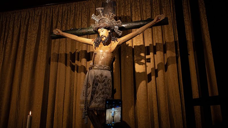 Sorpresa al restaurar el Cristo de Lepanto: no es negro, solo estaba sucio