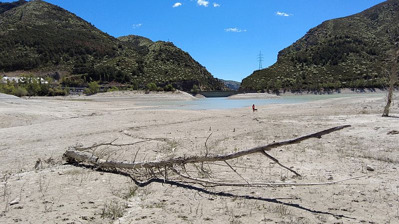 La sequía obliga a repensar la gestión del agua en el campo: "Si no traemos agua, estos pueblos están muertos"