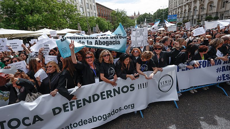Los funcionarios de Justicia reanudan la huelga para reclamar un subida salarial "digna": "Somos esenciales"