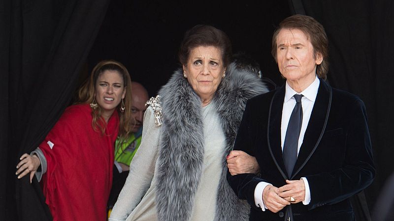 Raphael en la película más "friki" y divertida de su carrera como actor