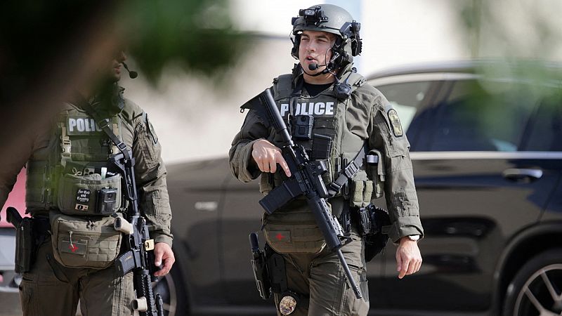 Al menos ocho muertos y siete heridos en un tiroteo en un centro comercial de Texas