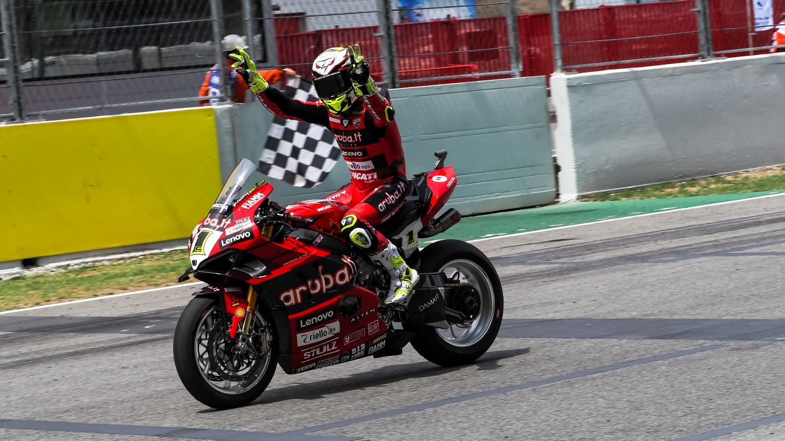 Mundial SBK: Bautista firma otro triplete en Montmeló - Mundial de Superbike | Ver